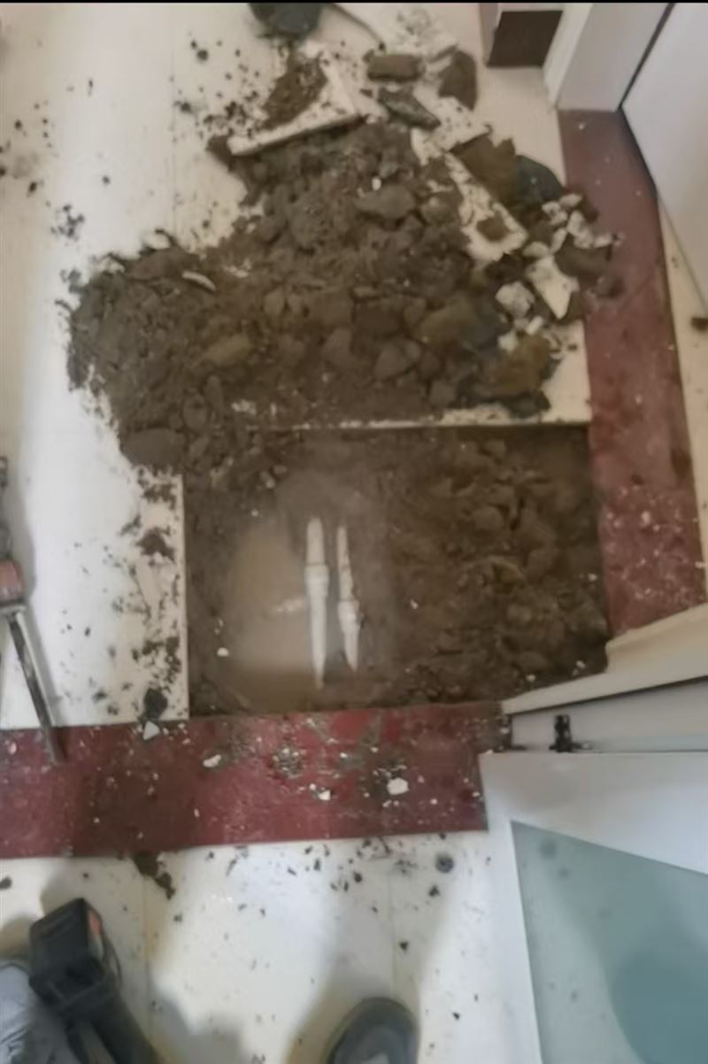 卫生间免砸砖防水修缮，省心解决渗水难题